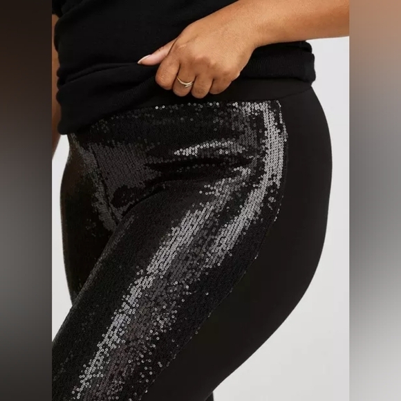 Torrid Full-Length Sequin Legging - Black - NWT - Size 4 - Picture 3 of 4